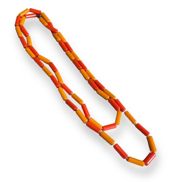 Vintage Orange Red-Orange Faceted Tubular Beaded Necklace Mod Funky Colorful - Picture 2 of 4